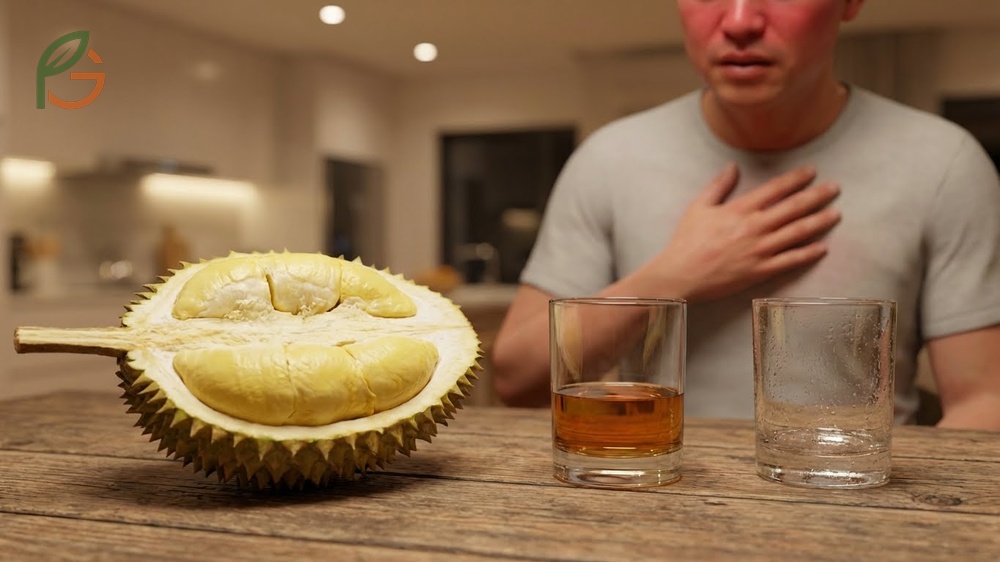 Durian alcohol interaction symptoms list including facial flushing, rapid heartbeat, and nausea within 60 minutes.